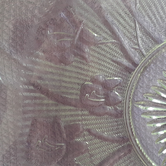 Jeannette depression glass iris & herringbone ruffled bowl. - Picture 6 of 6